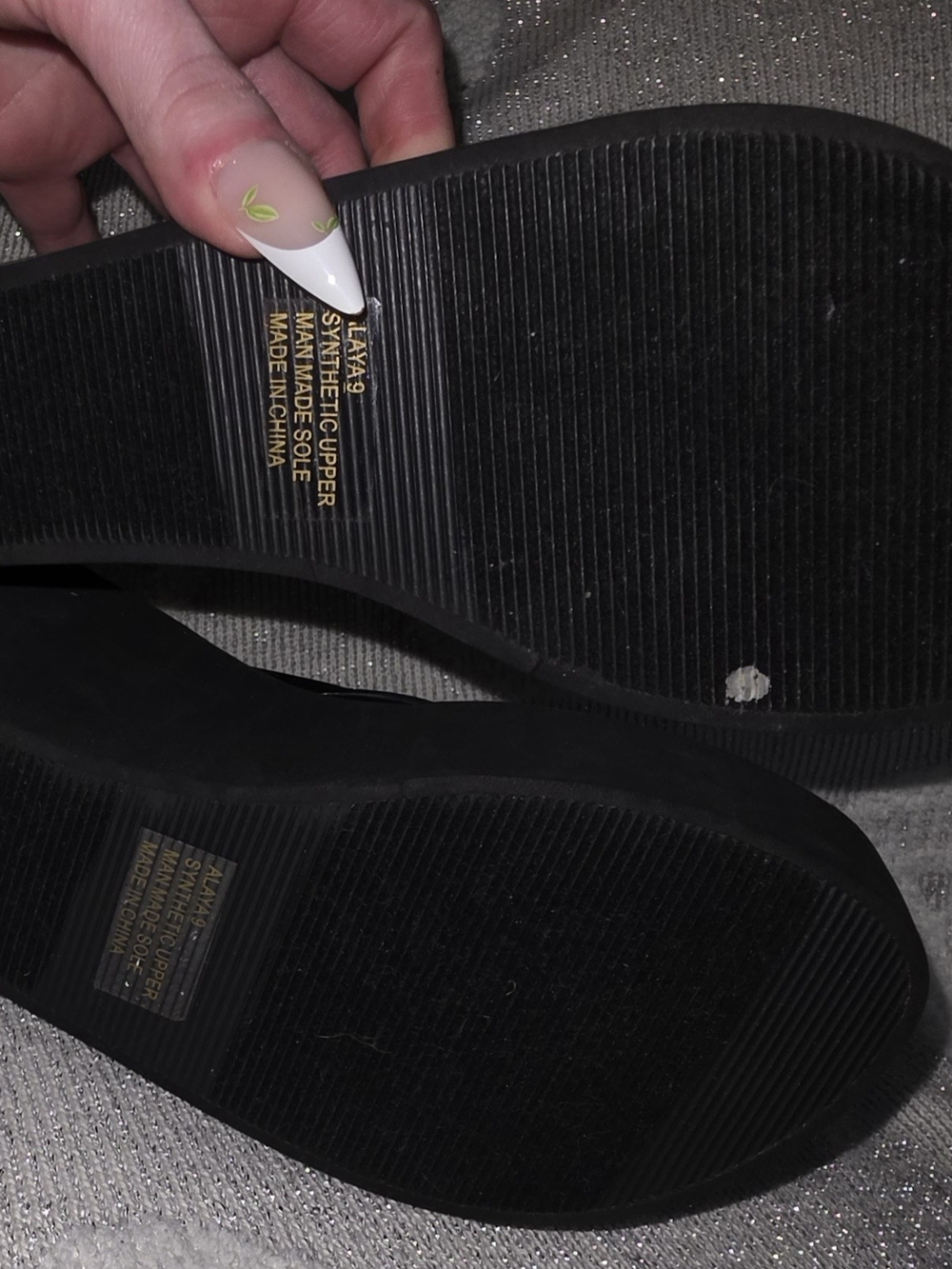 bebe Y2k Black Jeweled Dragon Wedge Flip Flops - Picture 3 of 5